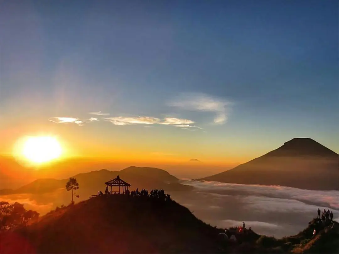 Eksotisme Dataran Tinggi Dieng Plateau